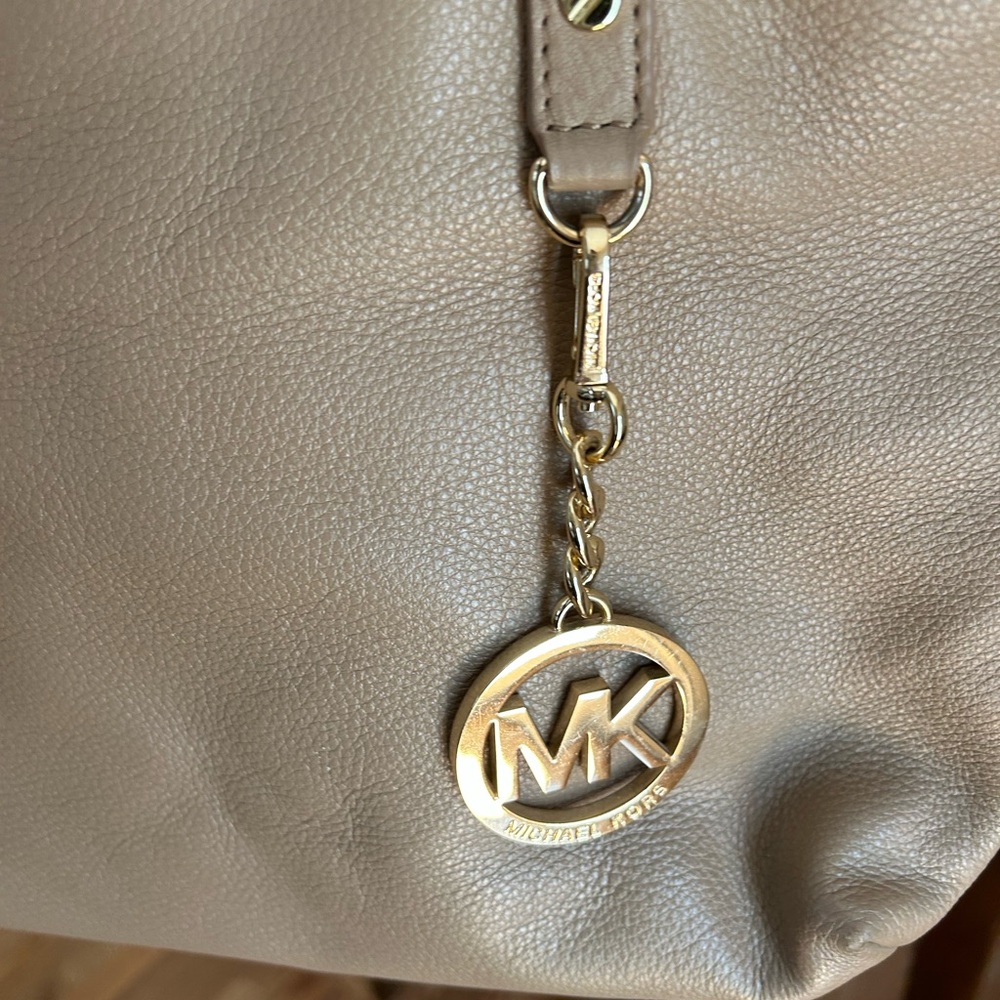 Michael Kors Tan Tote Bag with Chain Straps - Picture 4 of 7